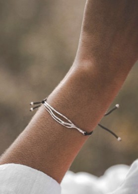 Pulsera com rama y hilo ·...